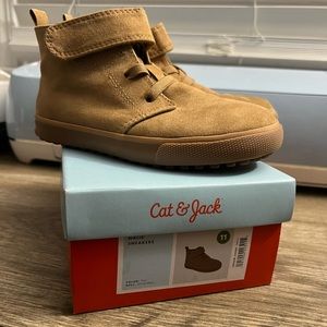 Tan Sneaker/boot for boys
